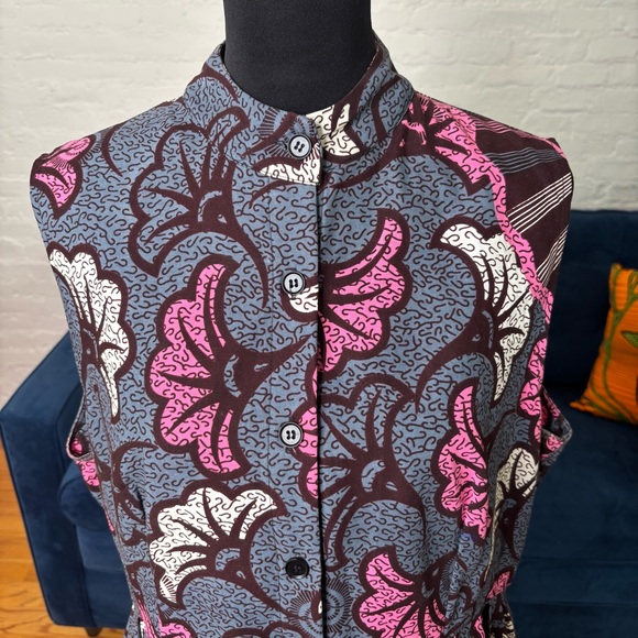 Mae Otti High/Low Sleeveless Blouse - Grey and Pink - Picture 5 of 8